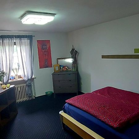 Ueber Den Daechern Von Фюрт им Валд Екстериор снимка