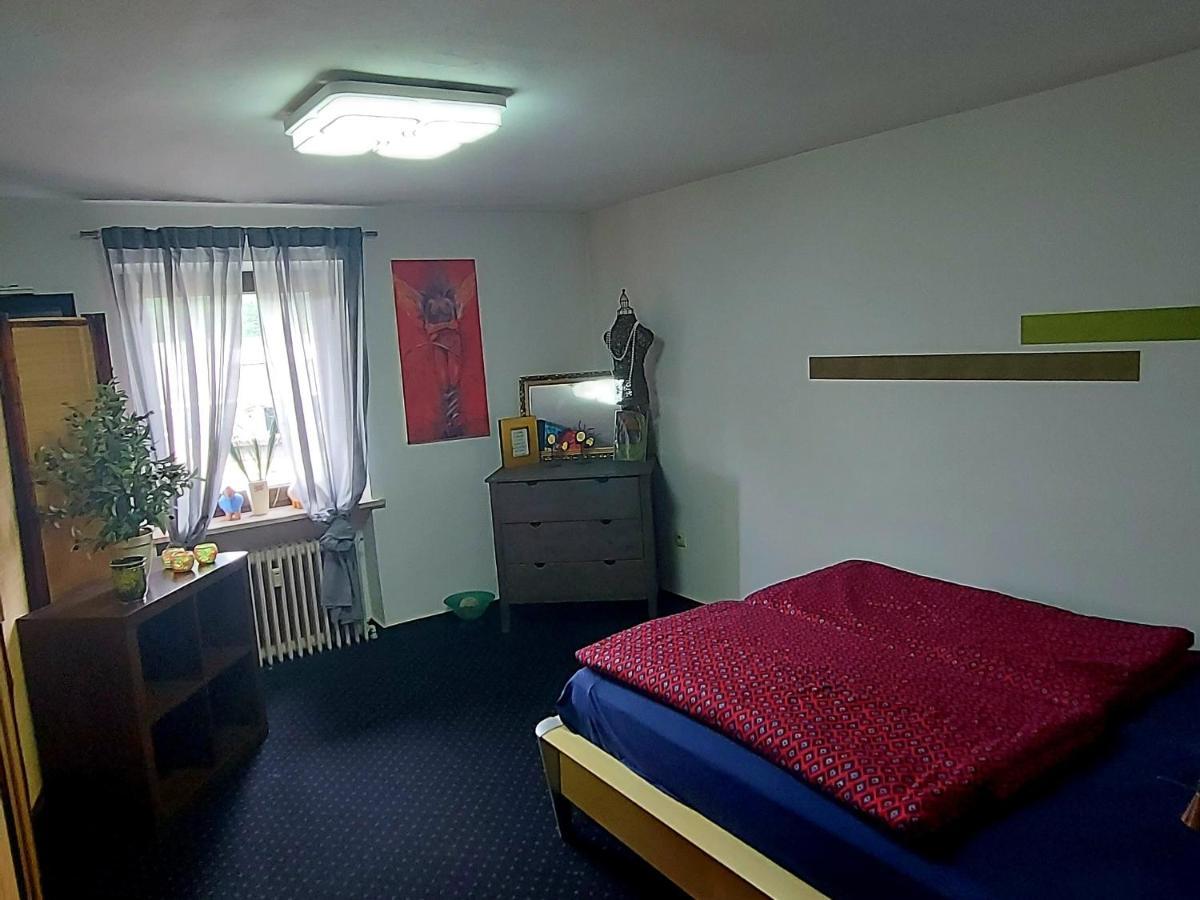 Ueber Den Daechern Von Фюрт им Валд Екстериор снимка
